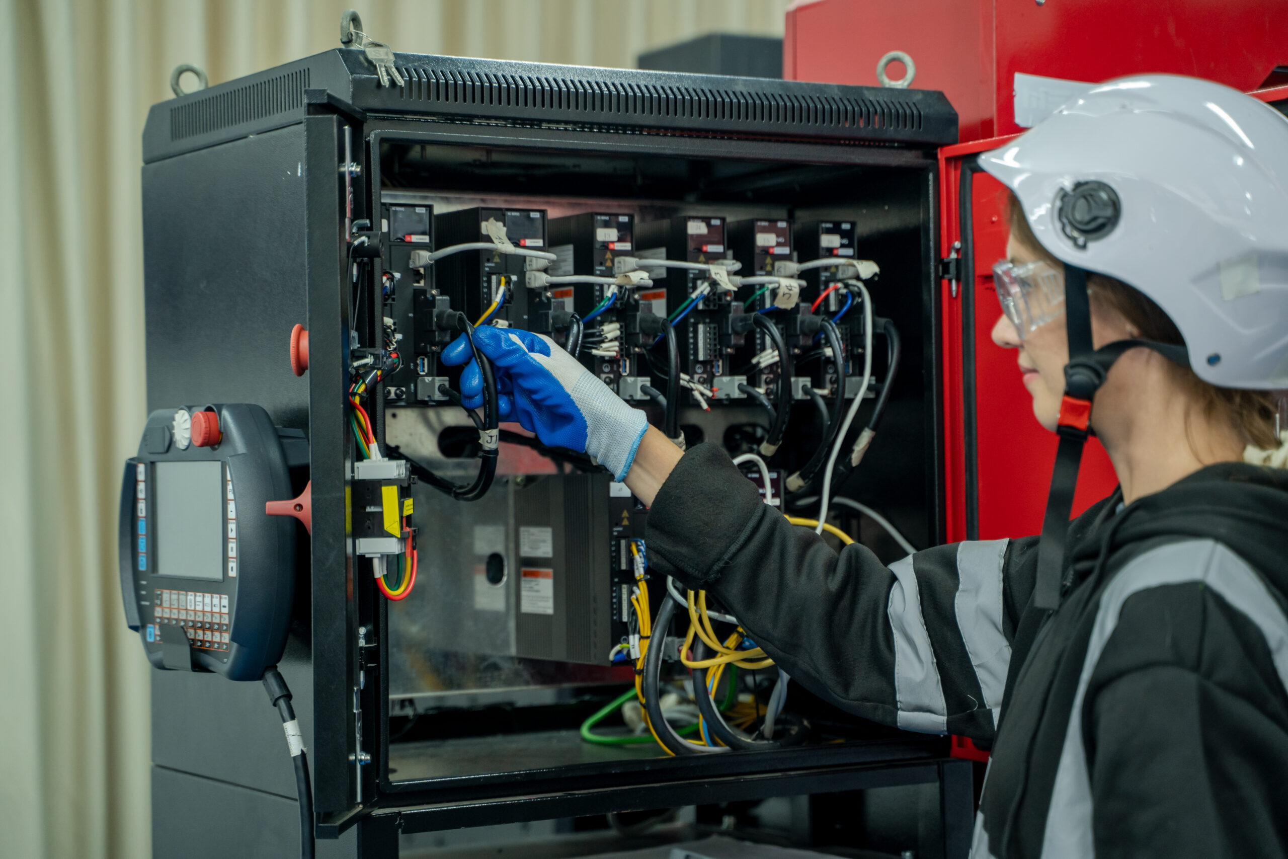 Onduleur industriel : un équipement clé pour la continuité des activités en entreprise